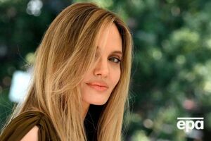 Джоли – обладательница премии "Оскар", трех премий "Золотой глобус" и двух премий Гильдии киноактеров США