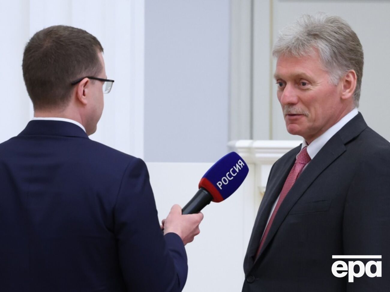 По словам Пескова, серьезных повреждений моста якобы не было