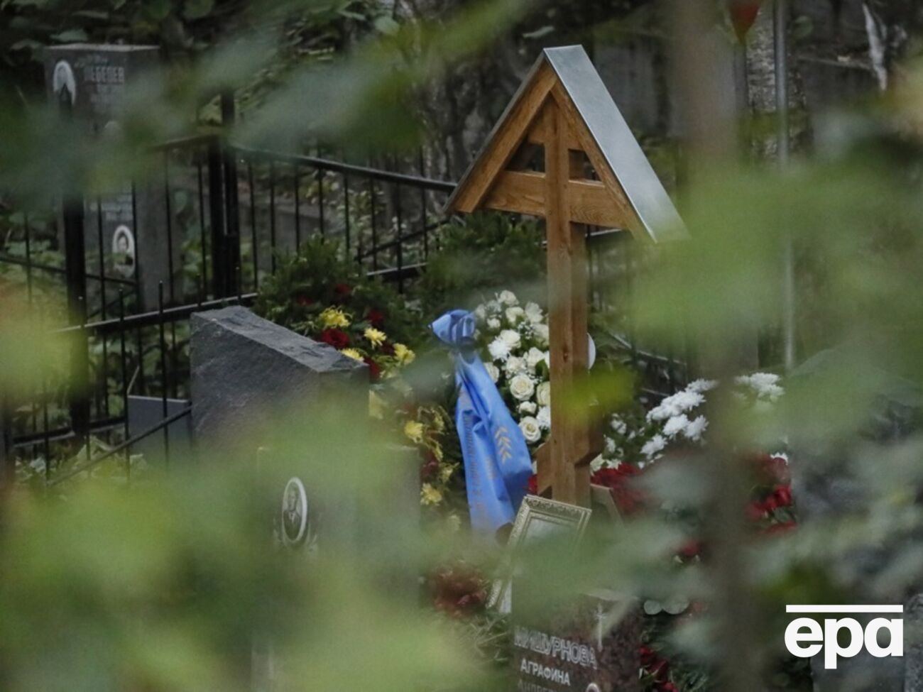 Картонные гробы в пять раз дешевле деревянных