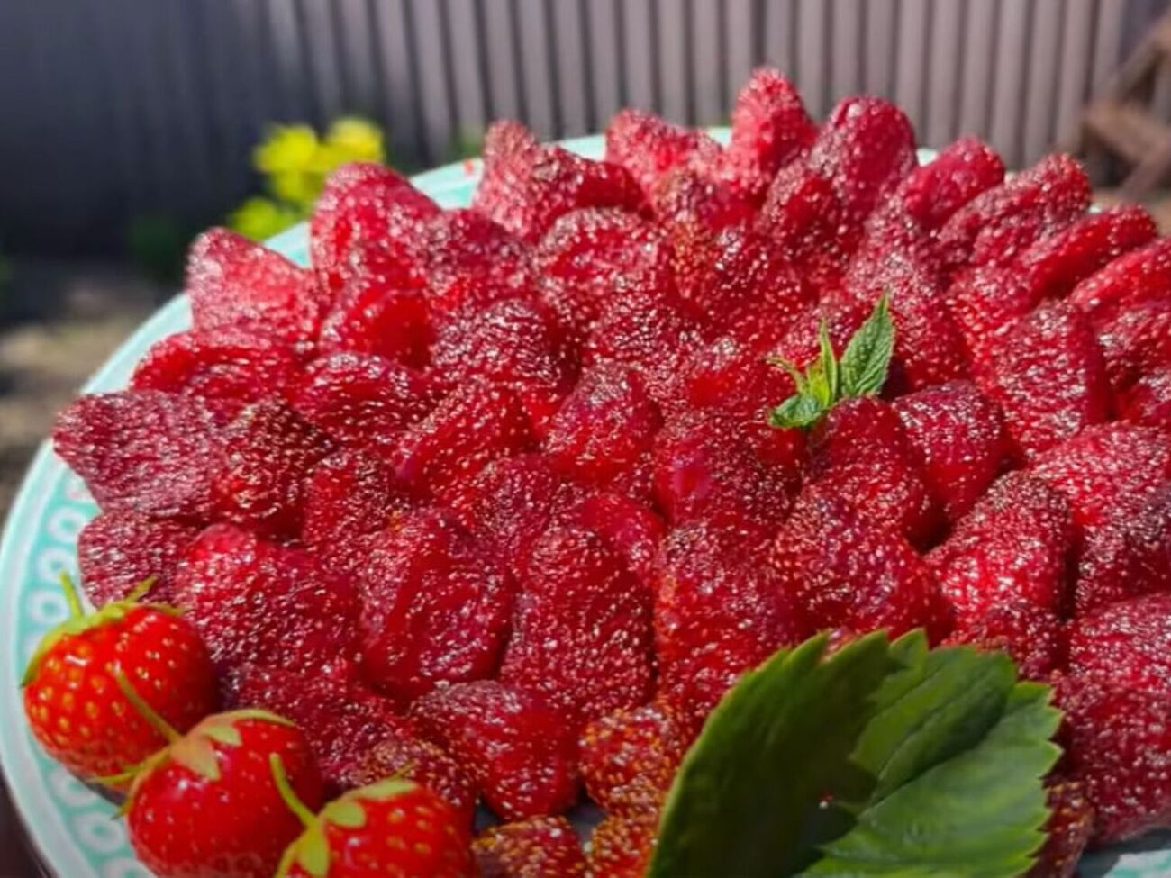 Клубника для цукатов должна быть твердая и спелая