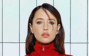 Дорофеева родилась в 1990 году в Симферополе