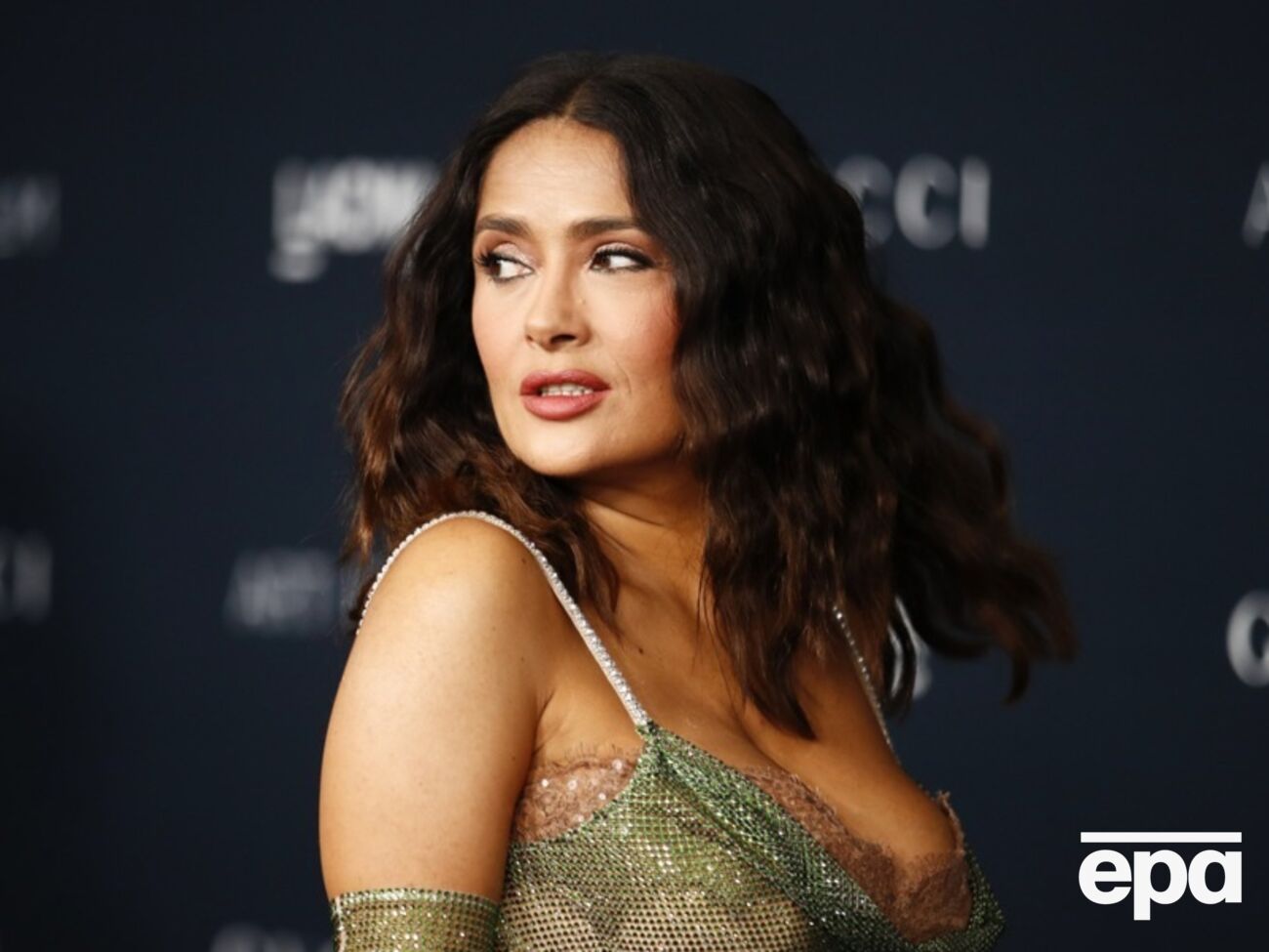 Хайек вышла замуж за отца своей дочери через два года после ее рождения