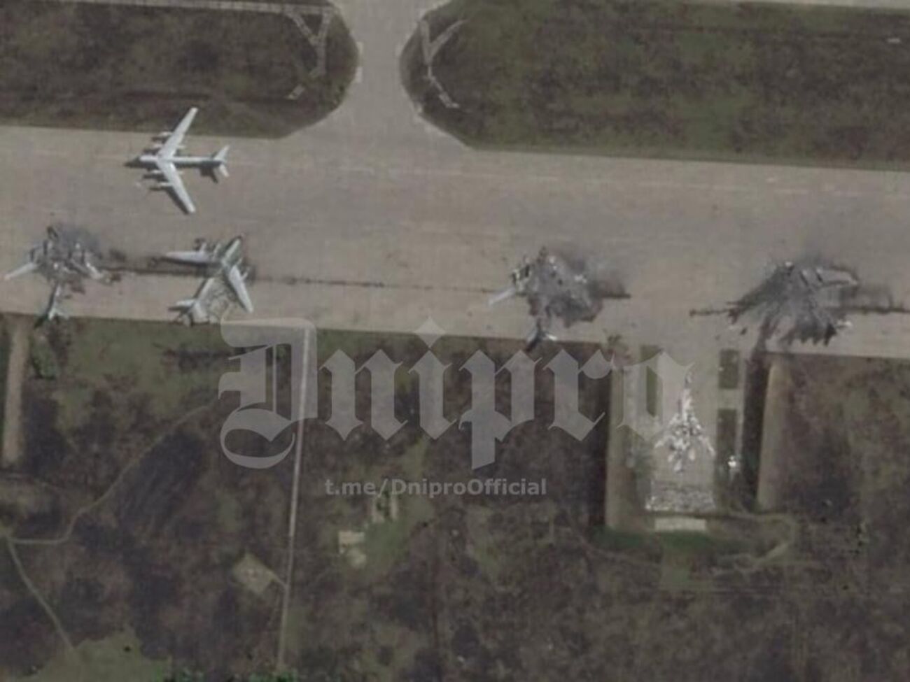 Аналітики порівняли супутникові знімки уражених аеродромів РФ за 2 червня і за 4 червня й помітили відмінність