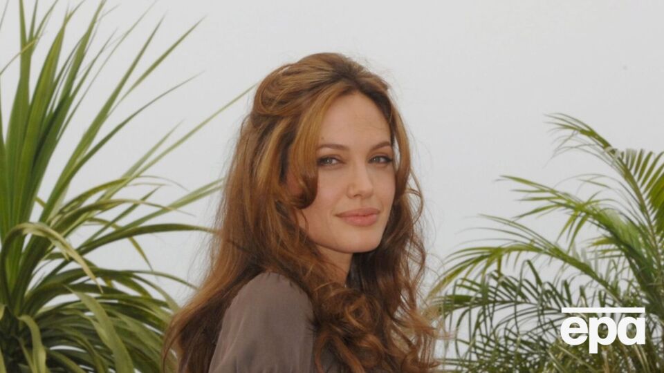 Джоли не умеет готовить даже самые простые блюда