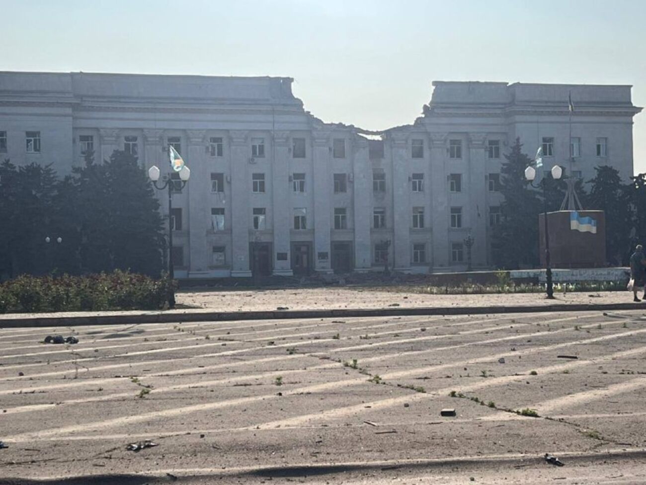 В здание облсовета попал российский КАБ