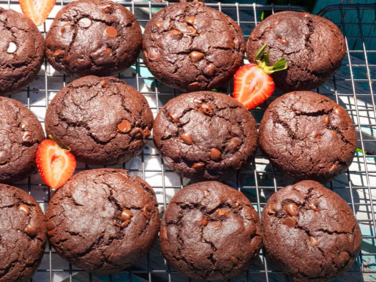 Выпекайте печенье в разогретой до +170...+180 °С духовке около 15 минут