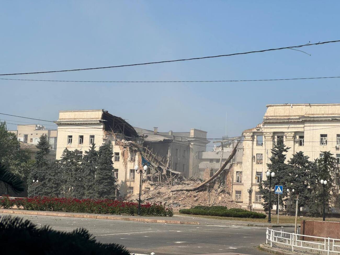 По зданию ОВА оккупанты били дважды за день