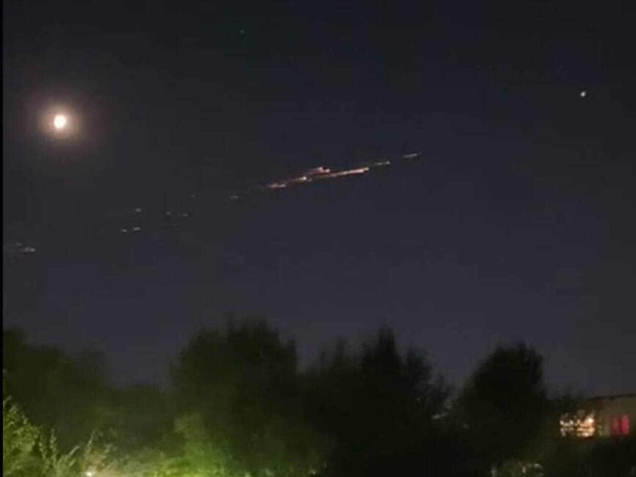 В Казахстане предположили, какие три объекта могли вызвать такое свечение