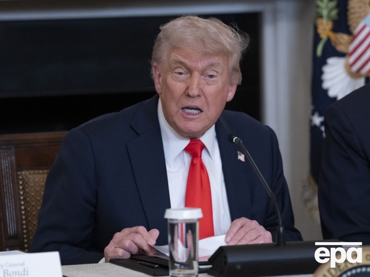 За словами джерел ЗМІ, у Трампа знову активізувалось особисте невдоволення президентом України Володимиром Зеленським