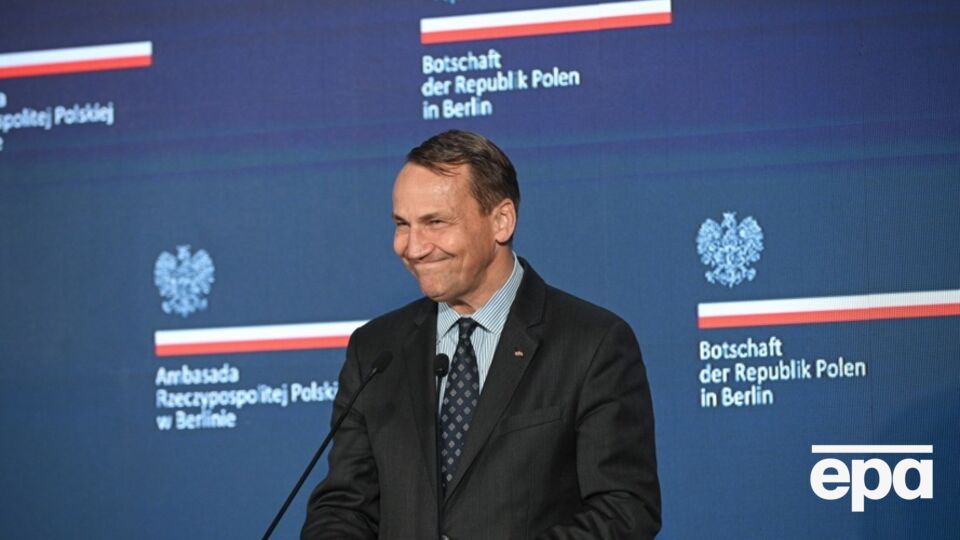 Сикорский прокомментировал мартовский пост Маска, в котором тот пренебрежительно назвал министра Польши "маленьким человеком"