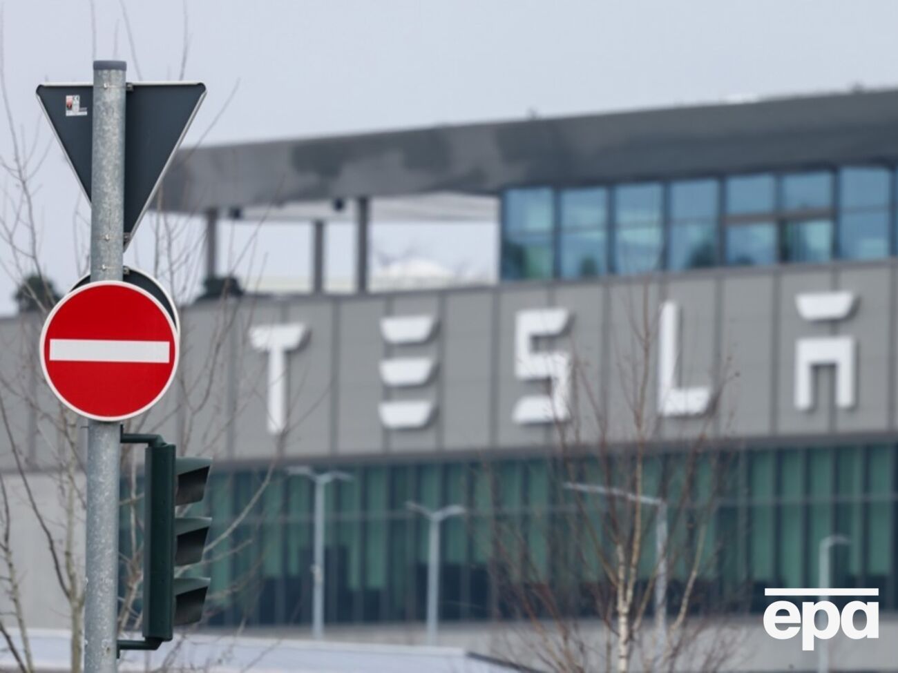 Всего за неделю акции Tesla подешевели почти на 18%