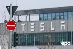 Всего за неделю акции Tesla подешевели почти на 18%