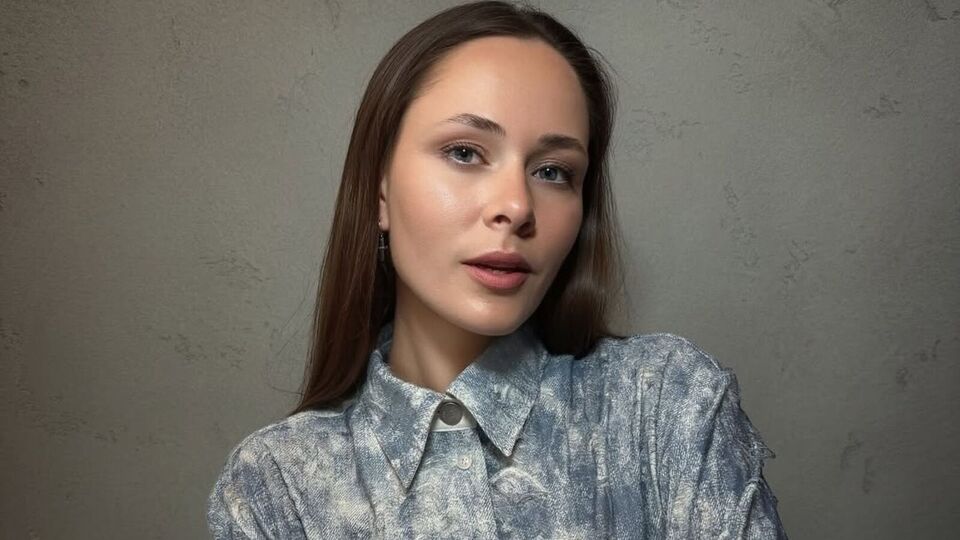 Санина: Наша семья решила остаться за границей, у нас была такая возможность