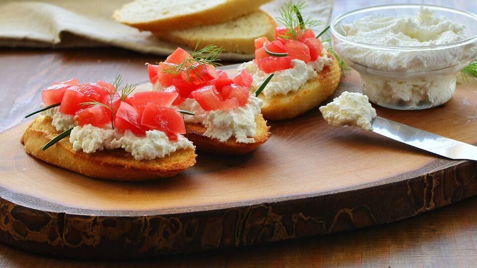 К бутерброду можно добавлять компоненты по вкусу