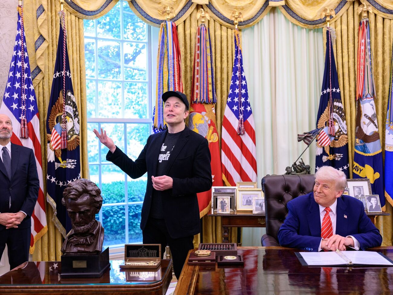 Дружба Маска с Трампом длилась менее года