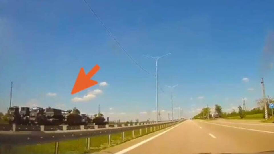 Андрющенко повідомив, що перекидання військової техніки відбувається у напрямку Розівка – Пологи (Запорізька область)