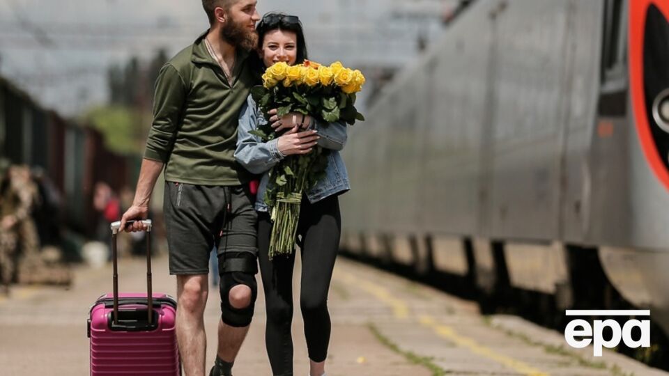 Пассажиров просят приезжать на вокзал не впритык к отправлению