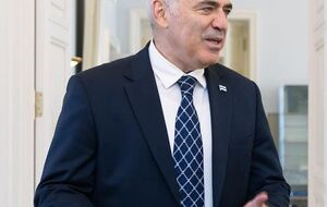 Про Освенцим німці дізналися потім – і були шоковані. Злочини РФ в Україні відбуваються у прямому ефірі