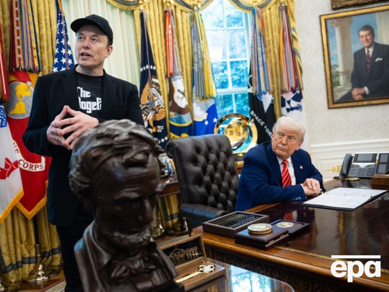 СМИ стало известно о переживаниях Трампа из-за Маска