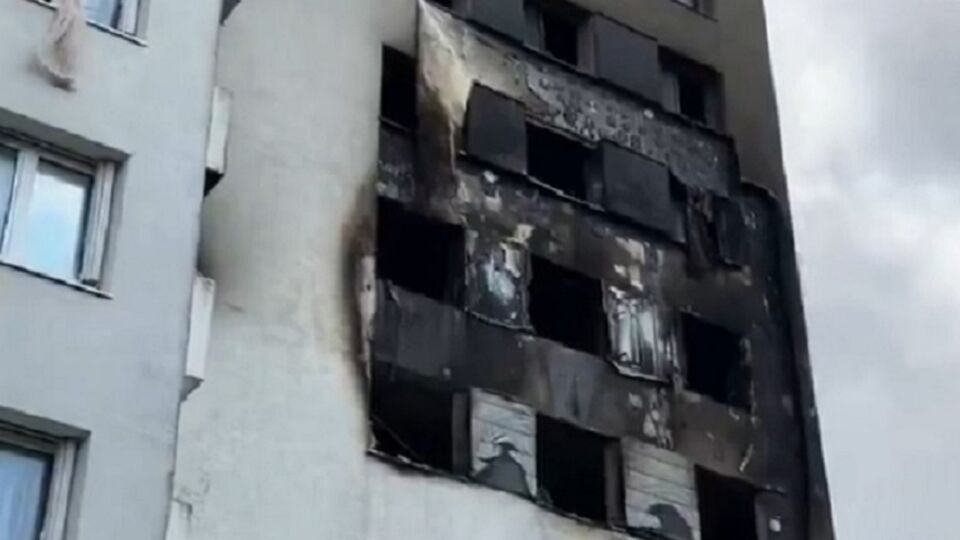 Пожежа виникла на четвертому поверсі