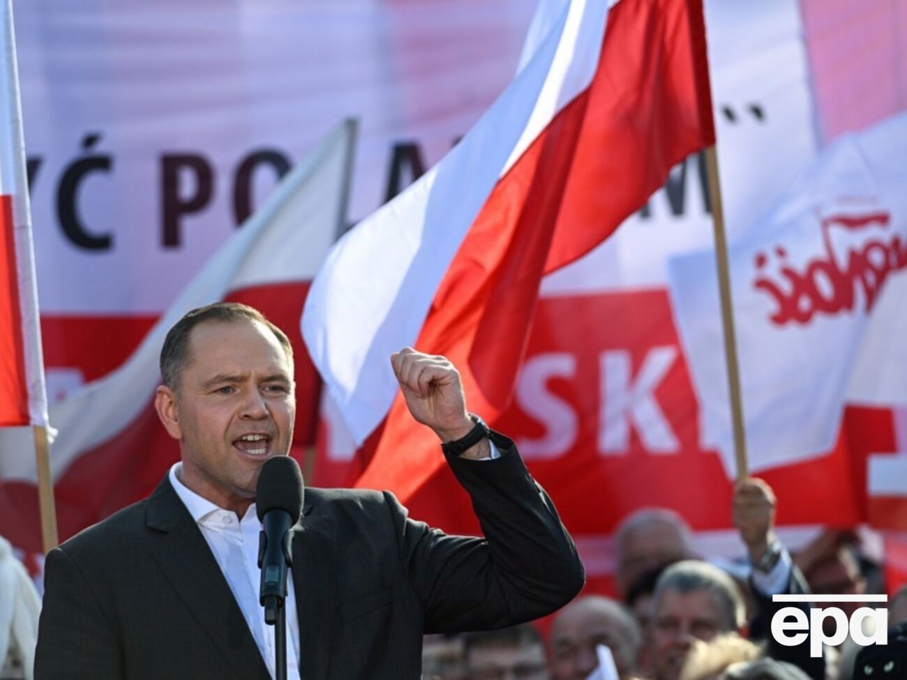 Навроцкий заявил, что Польша должна поддерживать Украину, но также имеет право на свои интересы