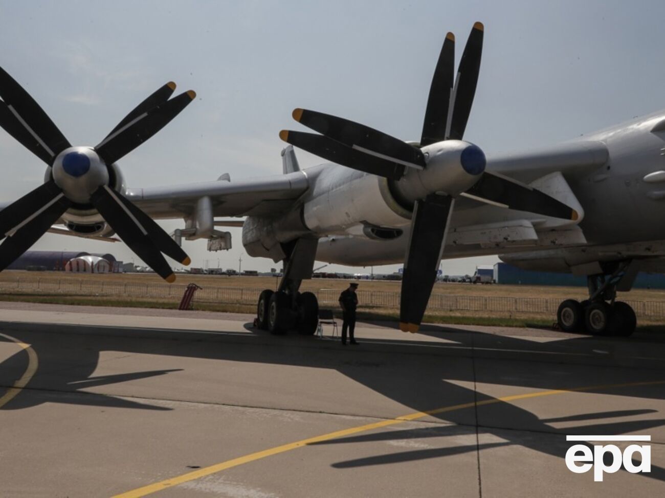 Аналитик пишет о возведении туннелевидных и усиленных укрытий на аэродромах РФ