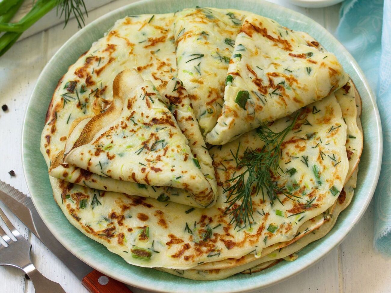 У суміш додайте 500 мл молока