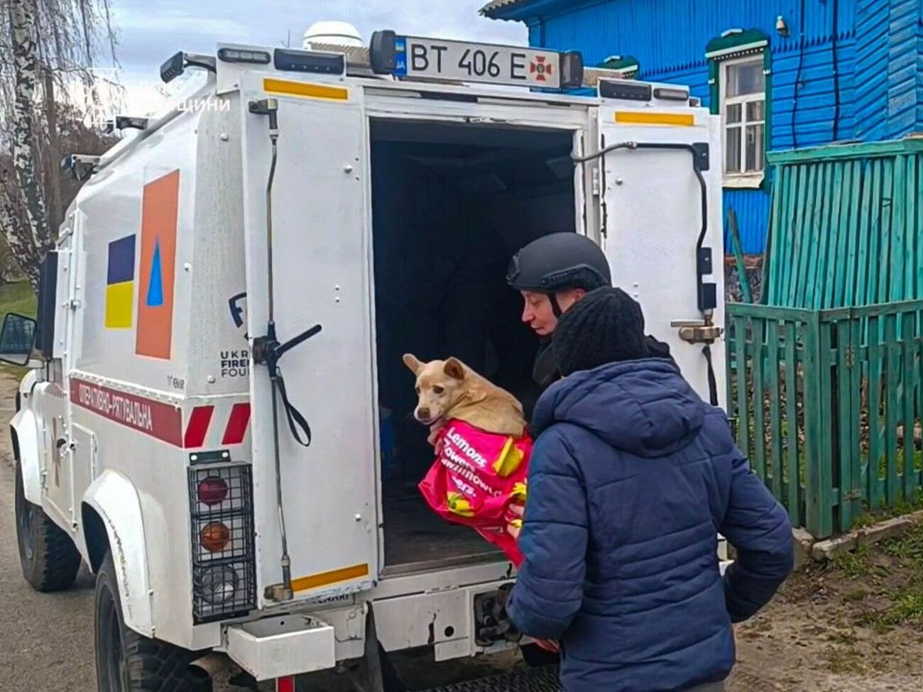 По словам главы Юнаковской общины, пять человек не хотят уезжать, потому что "прячутся от ТЦК"