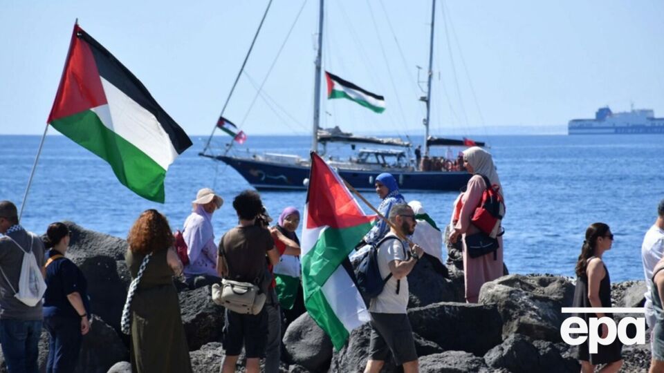 Вітрильник з активістами вирушив 1 червня з Італії