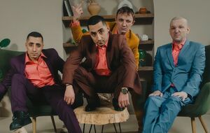 Почти половина собранной суммы на концерте – это донаты и деньги с аукциона