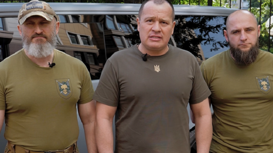 Автомобиль поможет бойцам выполнять задачи и возвращаться живыми, сказал Палатный