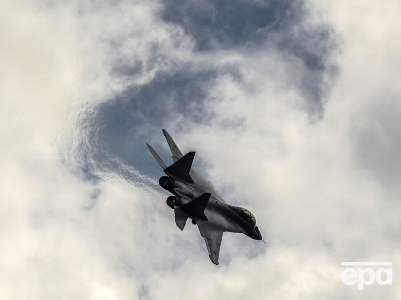 Су-35 в небе над Курской областью сбил украинский пилот на переданном Нидерландами F-16, пишут СМИ