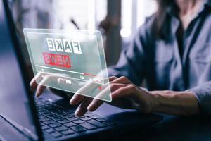 По данным СНБО, российская сеть СоруСор имеет более 160 доменов