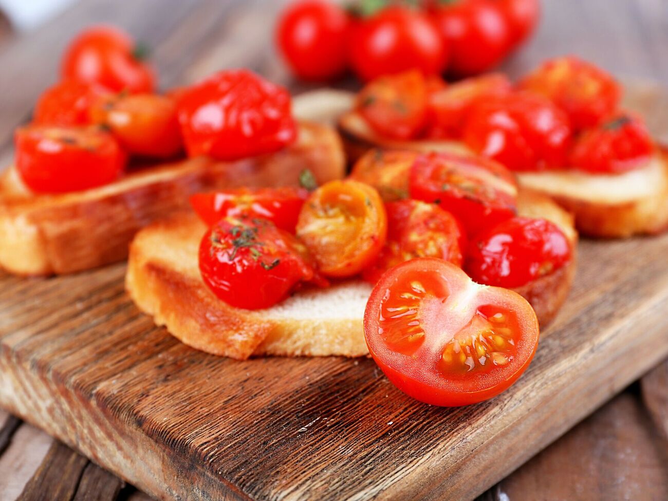 Маринованные томаты готовятся очень просто