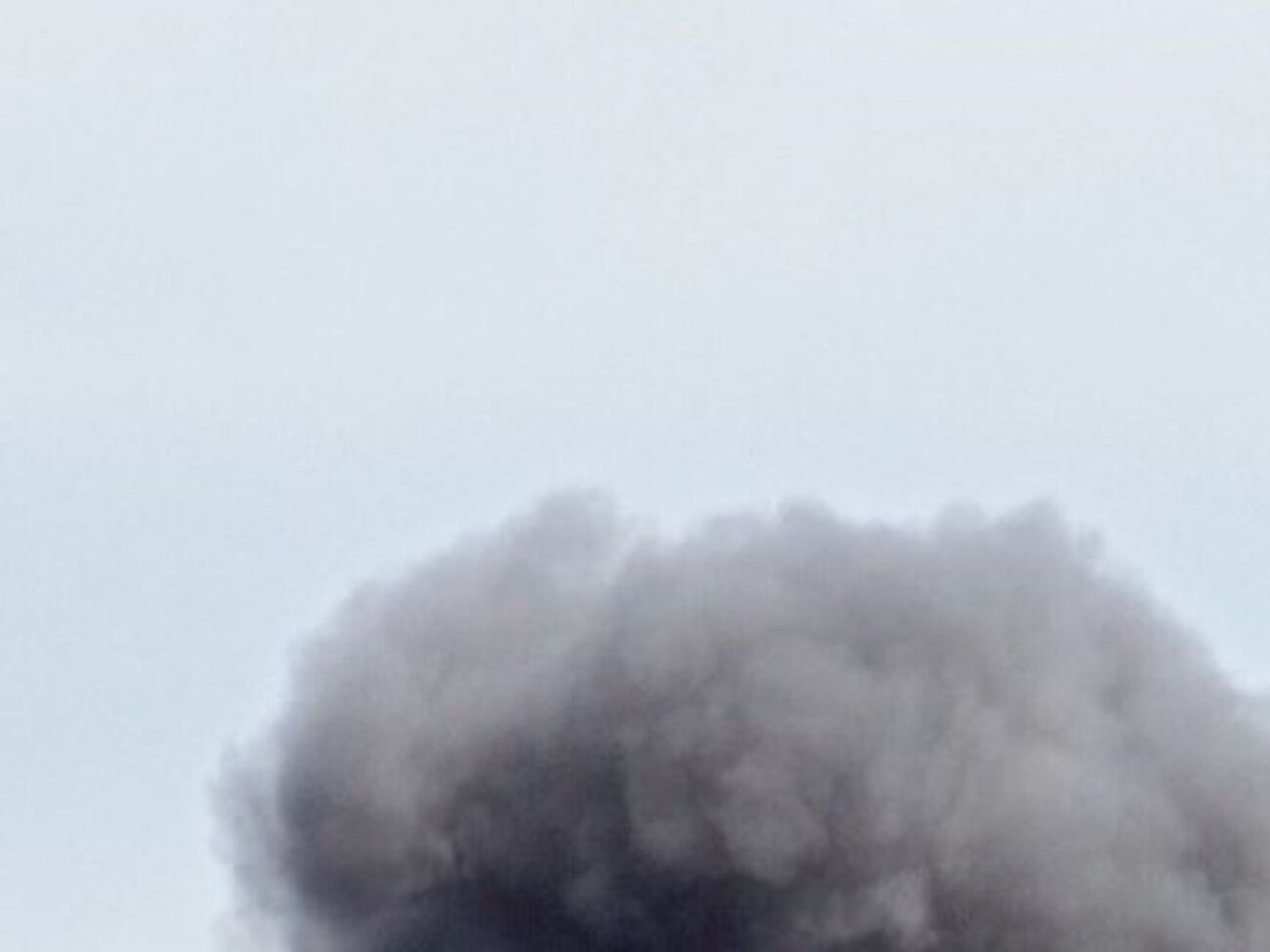 На месте удара возник пожар