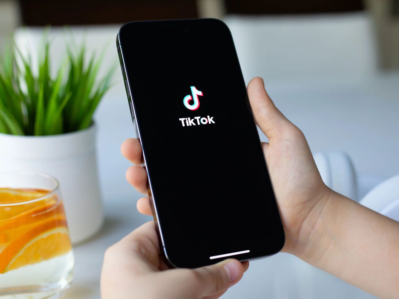 Родители погибшего ребенка обвинили владельцев соцсетей в бездеятельности