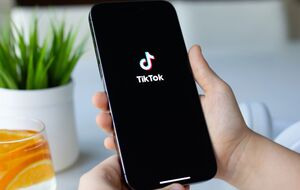 Родители погибшего ребенка обвинили владельцев соцсетей в бездеятельности