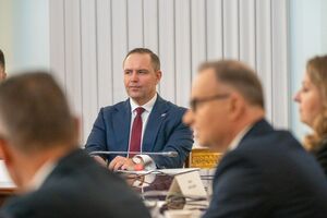 Навроцкий заявил, что Украина не будет в НАТО, пока идет война