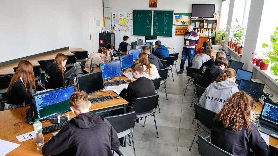 Законопроект №13193 регулирует отсрочку как учащимся, так и педагогам