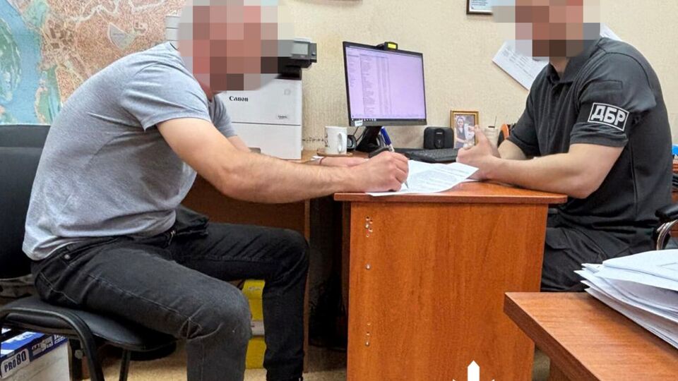 Слідство стверджує про щонайменше п'ять оборудок із квартирами, які мали перейти у власність громади