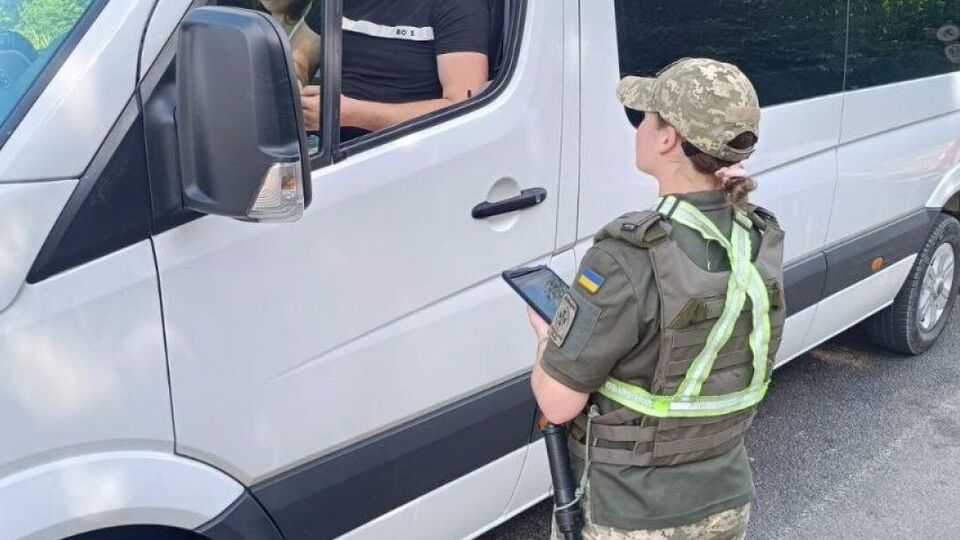 Решение о выезде принималось коллегиально с военными и полицией, отметили в ОВА