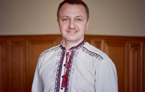 Каденція Кременя закінчується 8 липня. На повторне переобрання його кандидатури на посаду мовного омбудсмена уряд поки не висунув