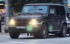 Автомобиль азербайджанцев российские силовики повредили молотком