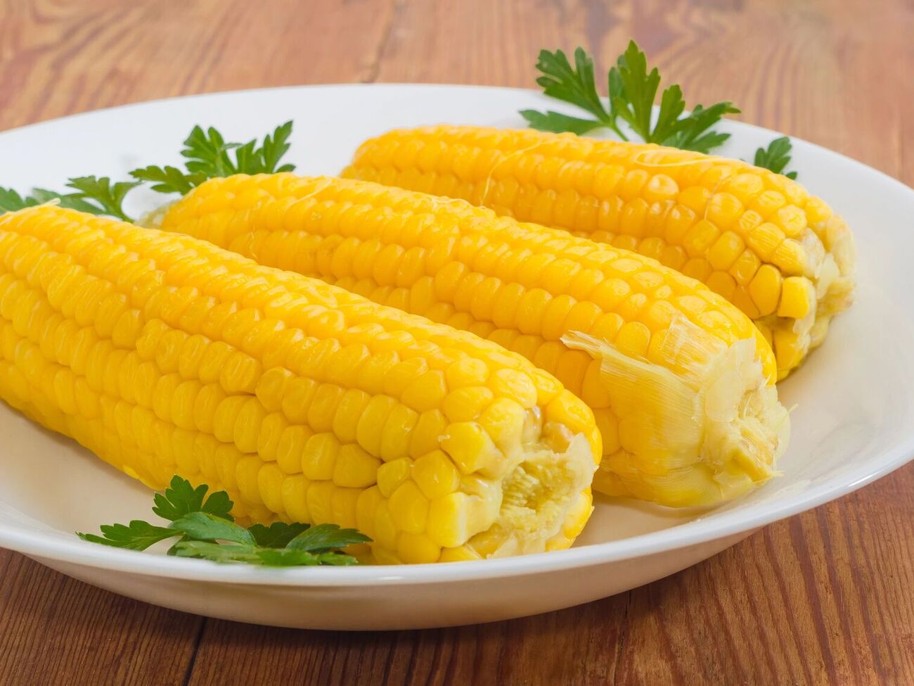 Головний секрет приготування ідеальної кукурудзи в тому, що заливати її треба обов'язково окропом