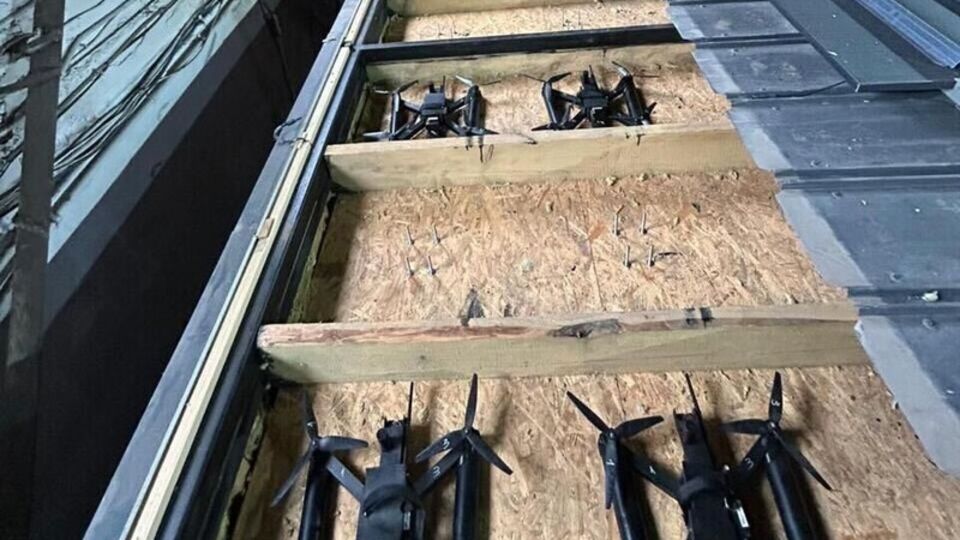 Речь идет о водителе фуры, из которой 1 июня в рамках спецоперации "Паутина" СБУ запустила дроны