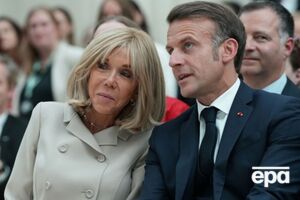 Жена Макрона родилась в многодетной семье