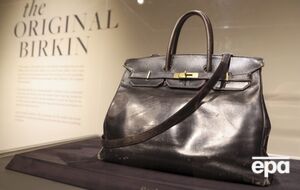 По легенде, идея этой сумки появилась случайно