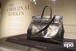 По легенде, идея этой сумки появилась случайно