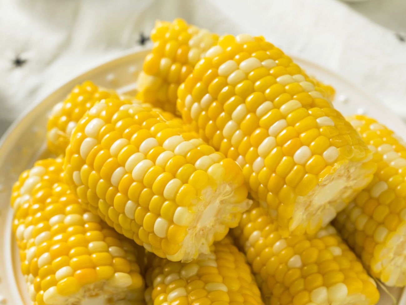 Кукурудзу потрібно запікати 20 хвилин