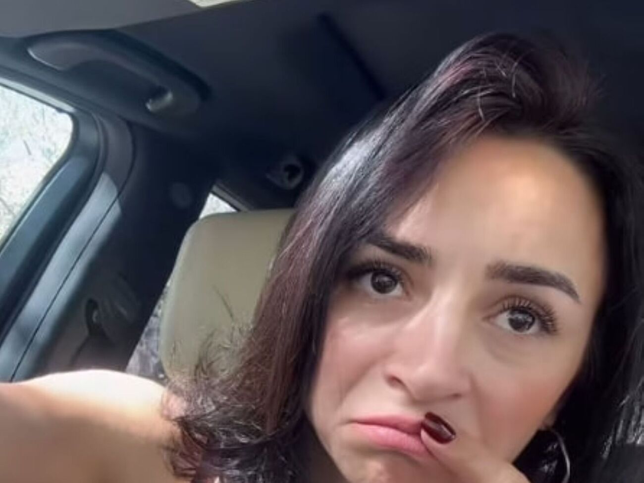 Гвоздева не первый раз пытается развестись с мужем